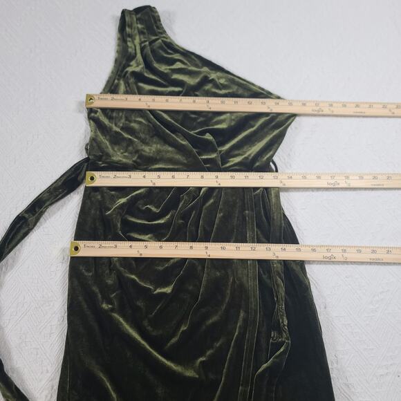 Merokeety Velvet one shoulder green dress Size Medium Goblincore Witchy Cocktail - Picture 5 of 11